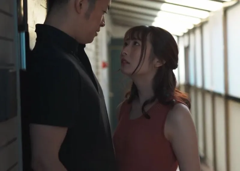 Người vợ mang thai, tôi bị cuốn hút bởi cô vợ hàng xóm thường ở nhà một mình